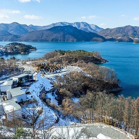 Отель Jecheon The Shine Cheongpung Экстерьер фото